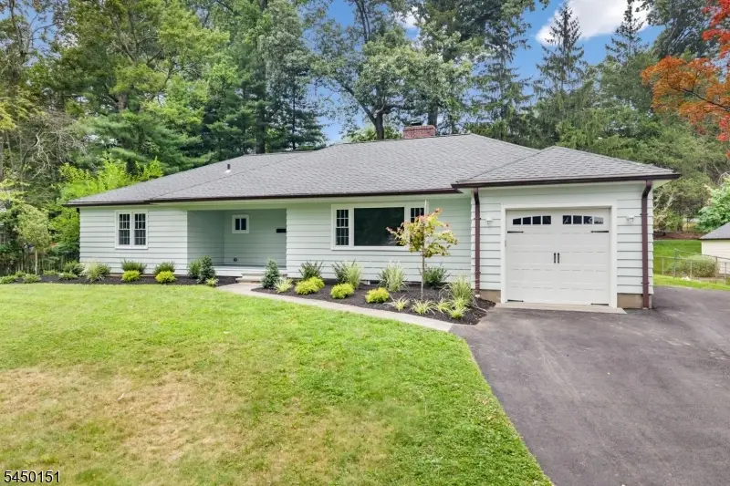 40 Old Army Rd, Bernardsville, NJ 07924 - #1
