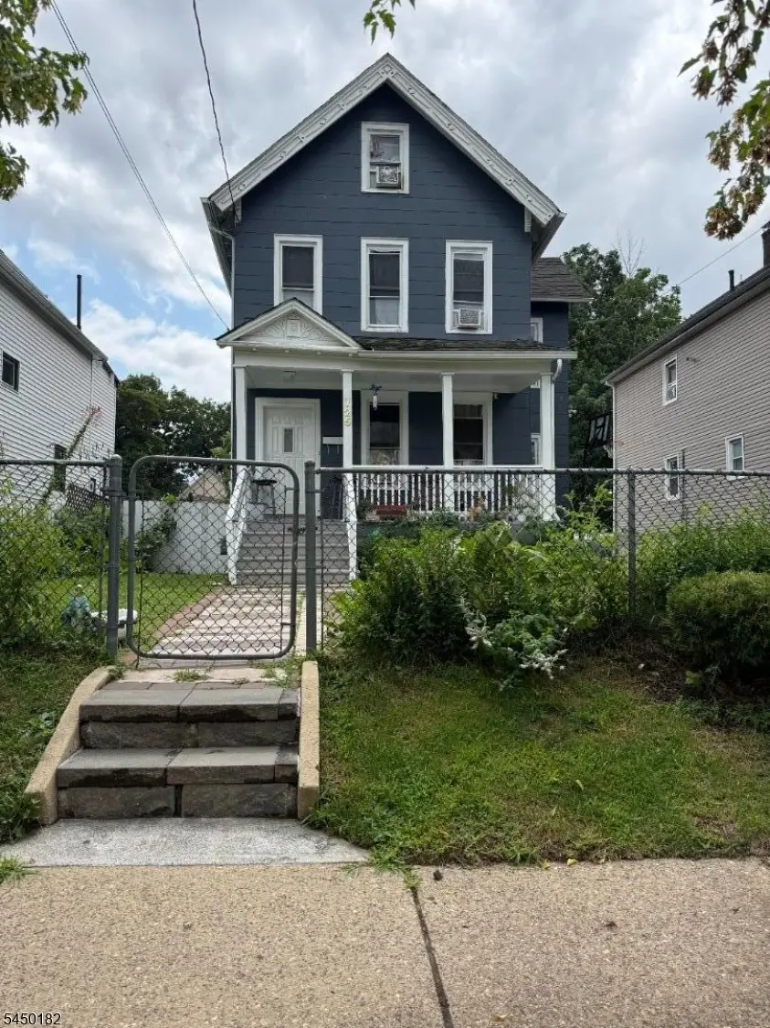 725 W 3rd St, Plainfield, NJ 07060 - #1