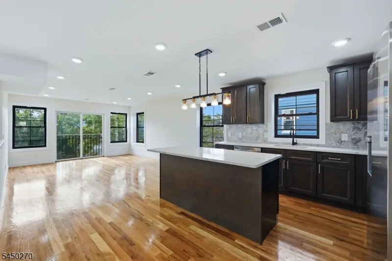 749 S 11th St, Newark, NJ 07103 - #3