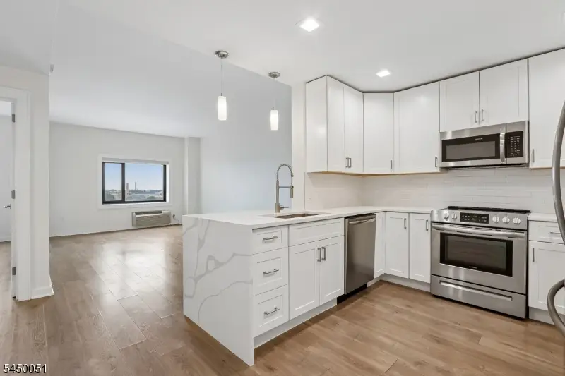 1 Carriage City Plz #1405, Rahway, NJ 07065 - #3