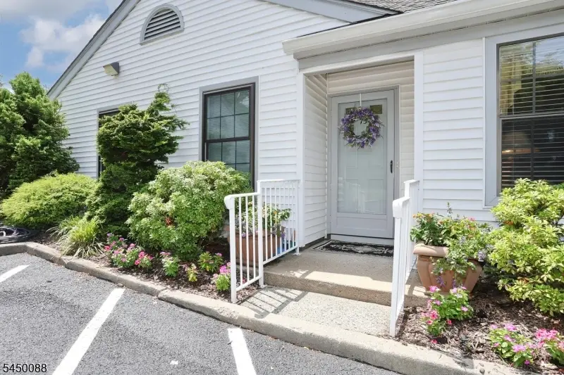 73 Konight Ct, Mahwah, NJ 07430 - #2