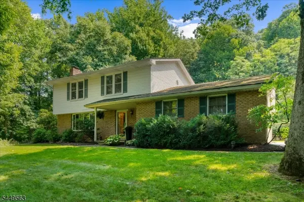 530 Bellwood Park Rd, Bethlehem Twp., NJ 08802