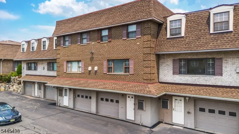 575 Grove St #F3, Clifton, NJ 07013 - #3