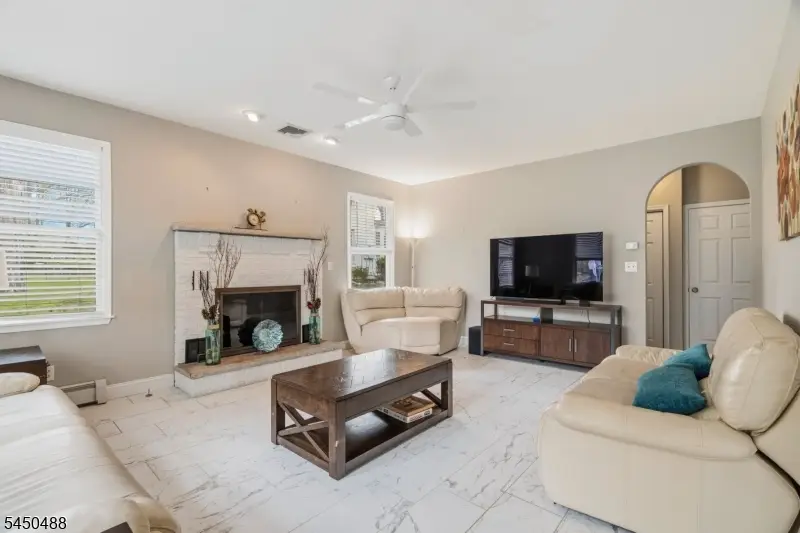 20 Greenbriar Ct, Boonton, NJ 07005 - #2