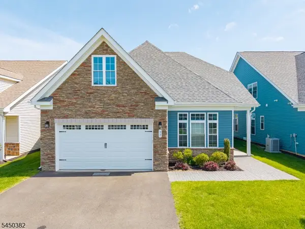 22 Samjan Cir, Robbinsville Twp., NJ 08520