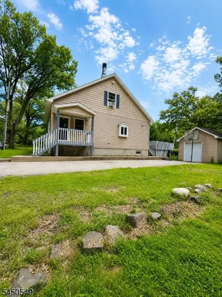 33 Harrison Rd, Pequannock Twp., NJ 07444