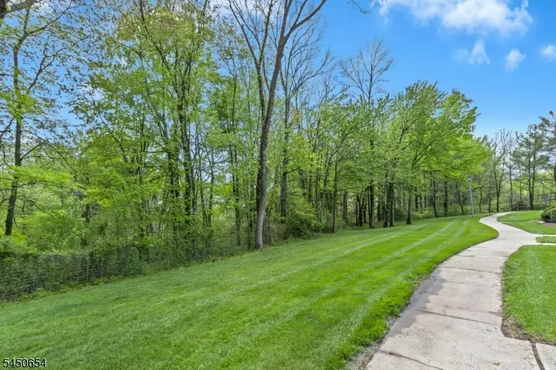 12 Harwich Ct, Scotch Plains, NJ 07076 - #2
