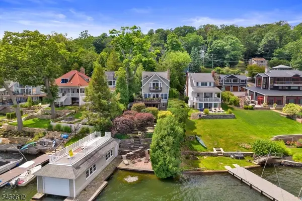 257 Lakeside Blvd, Hopatcong Boro, NJ 07843