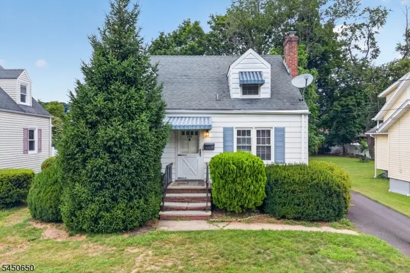 253 Chestnut St, Bound Brook, NJ 08805 - #1
