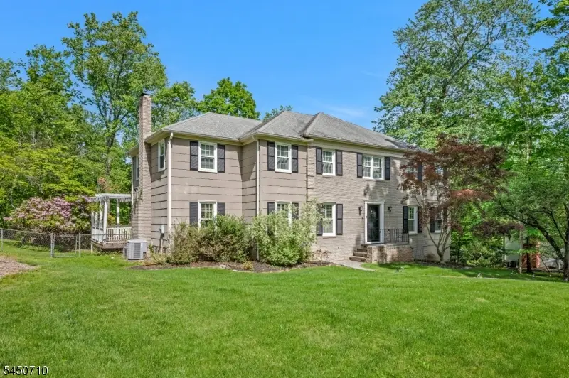 9 Wooded Hill Ln, Randolph, NJ 07869 - #1