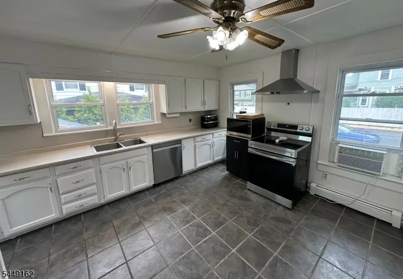 17 N Lincoln Ave, Washington, NJ 07882 - #3