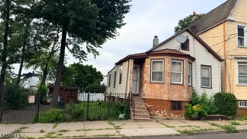 38 Grove Ter, Irvington, NJ 07111 - #1