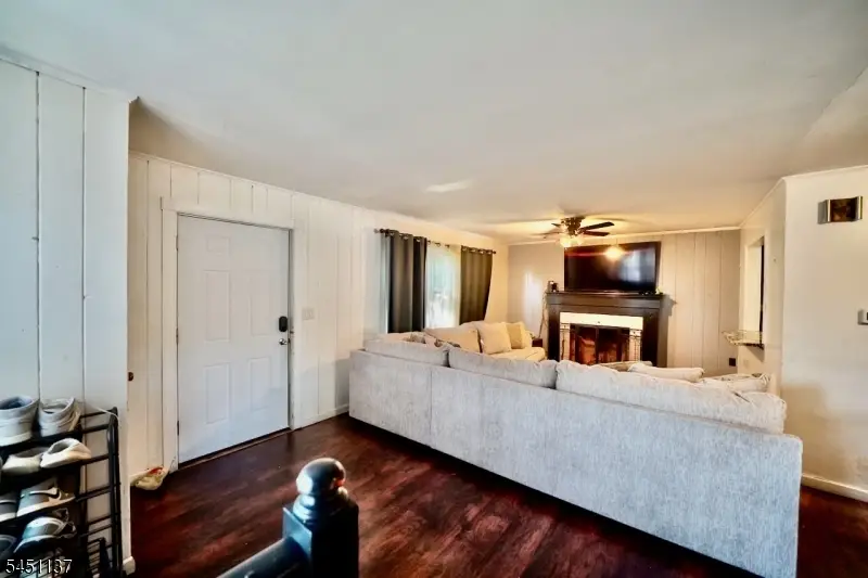 17 Orchard St, Pompton Lakes, NJ 07442 - #3