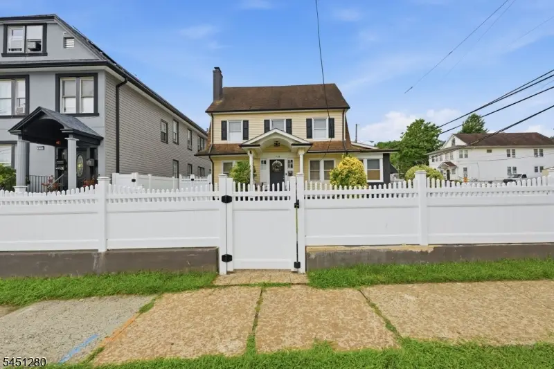 570 11th Ave, Paterson, NJ 07514 - #2