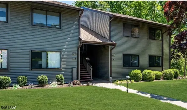 32 Dickinson Ct, Middletown Twp., NJ 07701