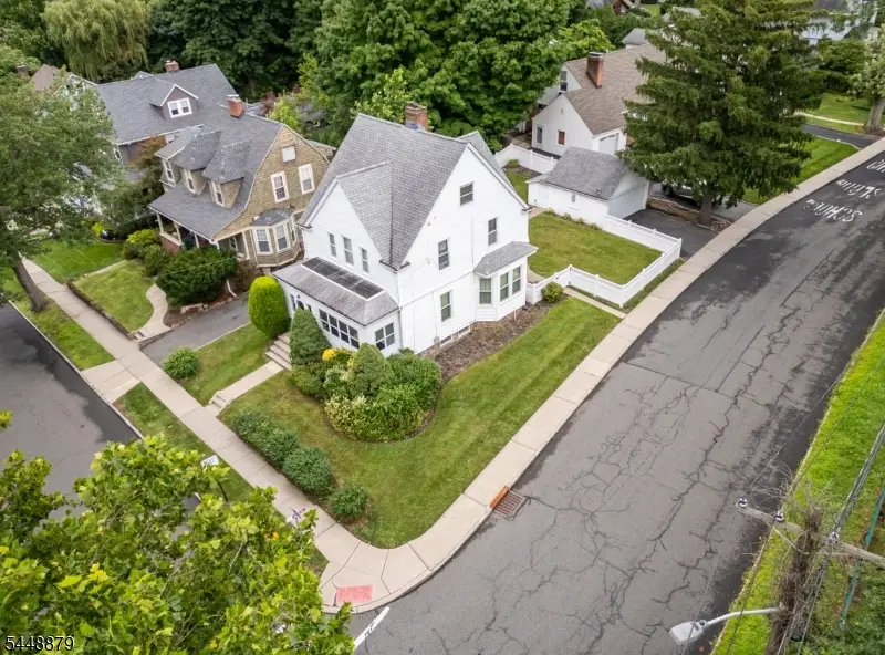 39 Brookdale Ave, Verona, NJ 07044 - #3