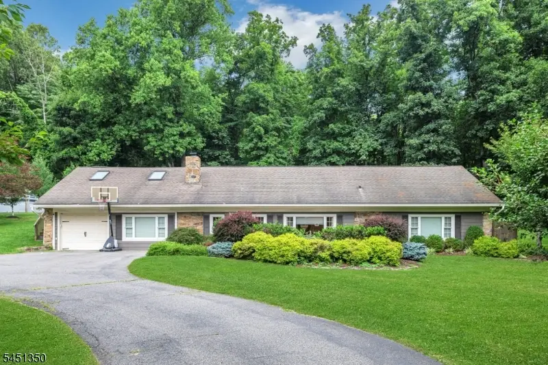 112 E Valley Brook Rd, Long Valley, NJ 07853 - #1