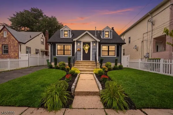 1305 E Henry St, Linden City, NJ 07036
