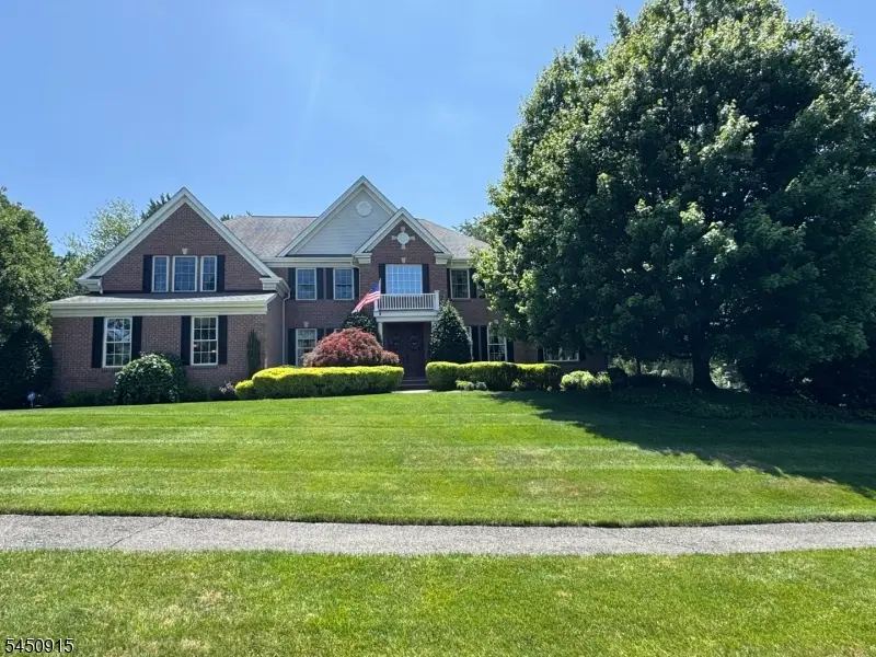 17 Setting Sun Dr, Washington, NJ 07853 - #1