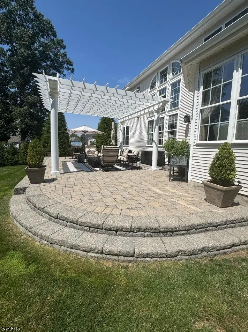 17 Setting Sun Dr, Washington, NJ 07853 - #3
