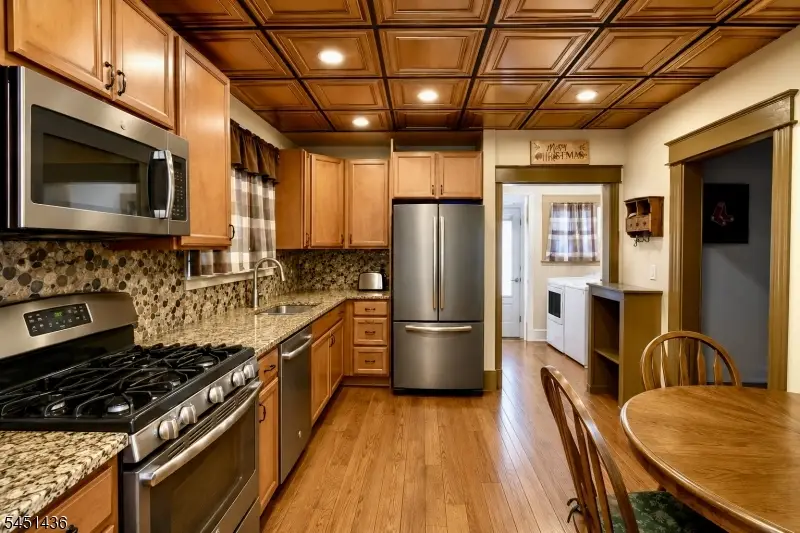 14 Cleveland St, Caldwell, NJ 07006 - #3