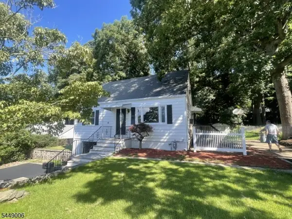 18 Oakwood Ter, Rockaway Twp., NJ 07866