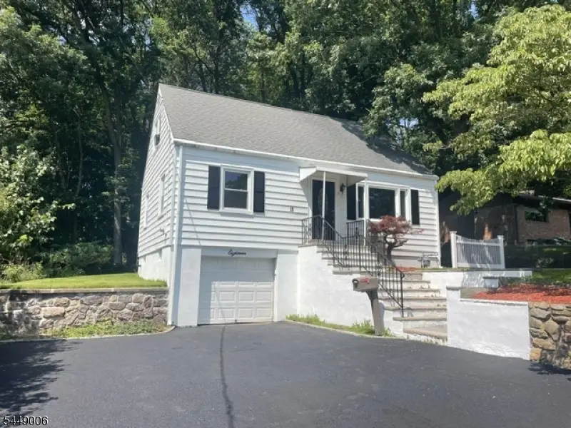 18 Oakwood Ter, White Meadow Lake, NJ 07866 - #3