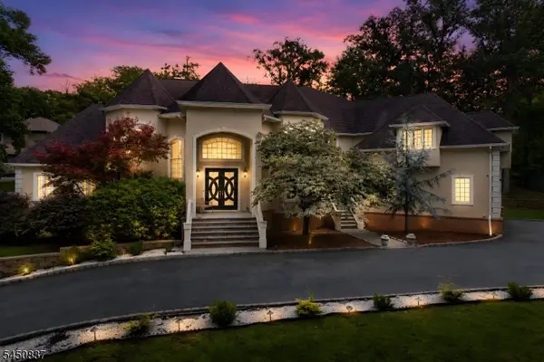 202 Rock Road West, Green Brook Twp., NJ 08812