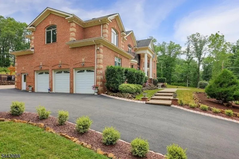 41 Mareu Dr, Watchung, NJ 07069 - #3
