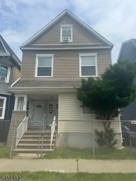 156-158 Lincoln Ave, Newark City, NJ 07104