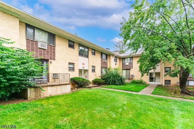 401 Us Highway 22 Unit B16u1, North Plainfield, NJ 07060 - #2