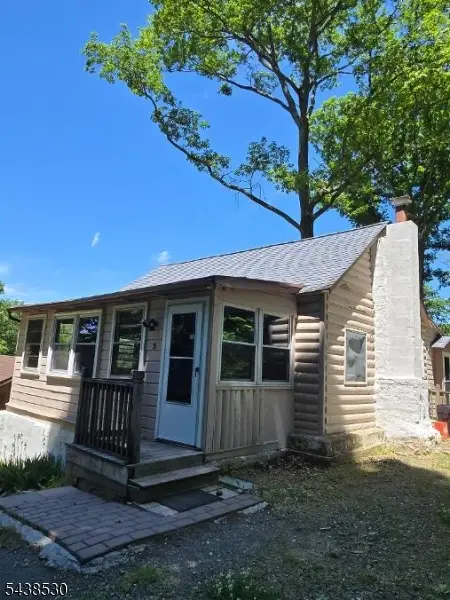 3 Carolina Ave, Lake Hopatcong, NJ 07849 - #3