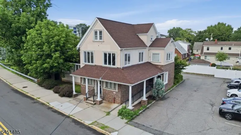 15 Wallington Ave, Wallington, NJ 07057 - #1