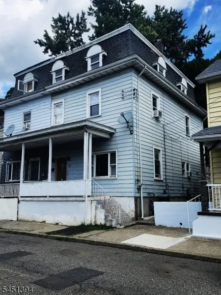 53 Brainard St, Phillipsburg Town, NJ 08865