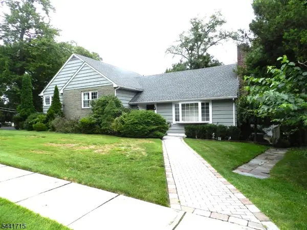 2 Koewing Pl, West Orange Twp., NJ 07052