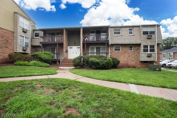 28 Deanna Dr #62, Hillsborough Twp., NJ 08844