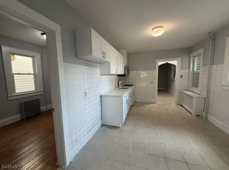 27 Alexander St, New Brunswick, NJ 08901 - #3