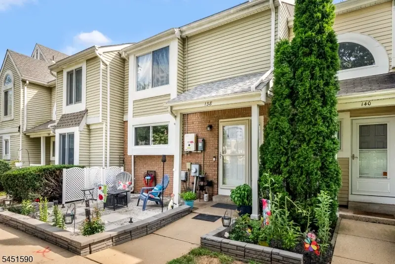 138 Stratford Ct, Hillsborough, NJ 08844 - #3