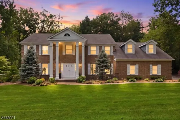 700 Oak Ln, Franklin Lakes Boro, NJ 07417