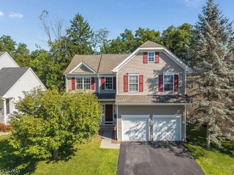 46 Saxton Dr, Hackettstown, NJ 07840 - #2