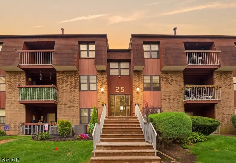 296B Alpine Way, Woodbridge, NJ 07095 - #1