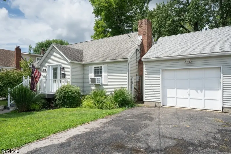 526 Grand Ave, Hackettstown, NJ 07840 - #2