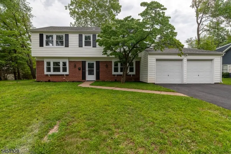 4 Overbrook Rd, Franklin, NJ 08873 - #1