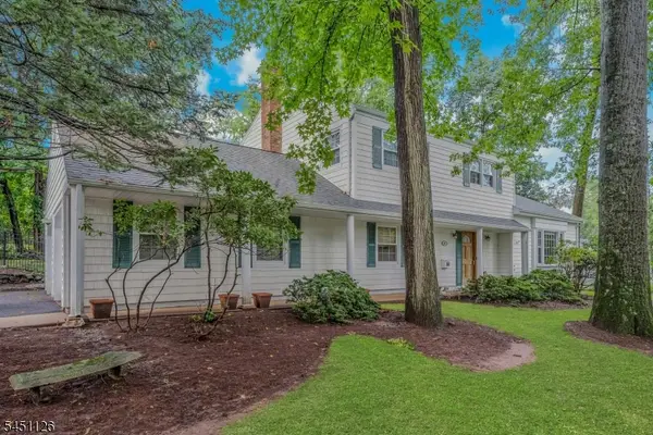 23 Haller Dr, Cedar Grove Twp., NJ 07009
