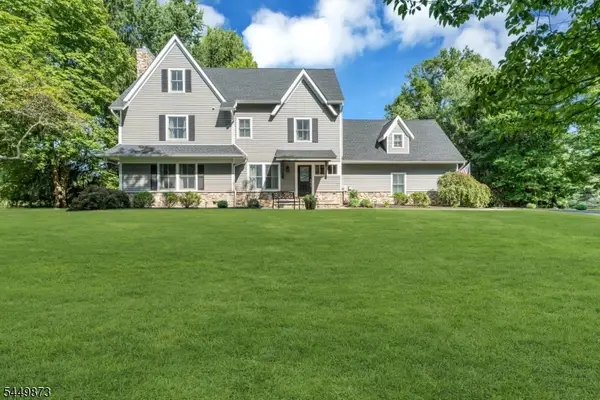 35 Castle Way, Bernards Twp., NJ 07920