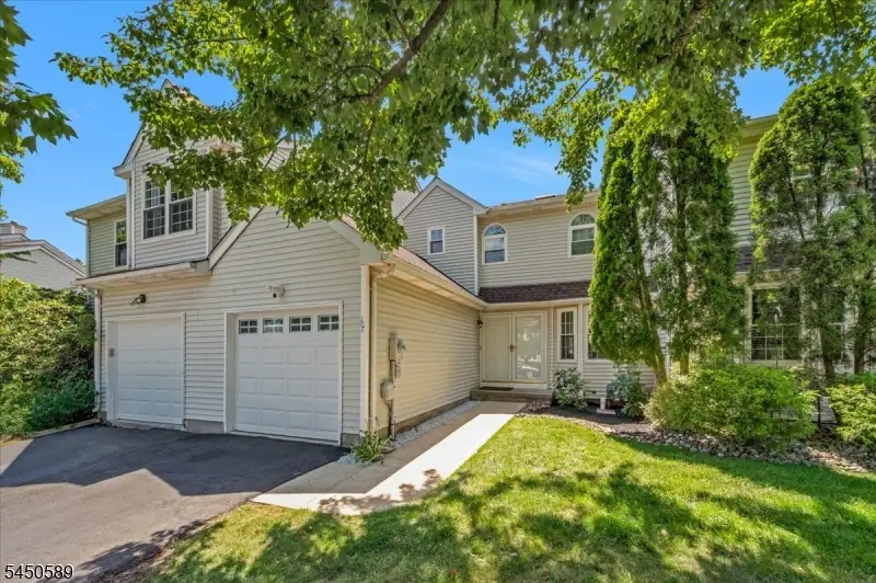 107 Choctaw Ridge Rd, Branchburg, NJ 08876 - #2