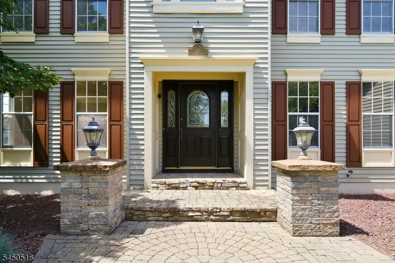 17 Bacorn Rd, Raritan, NJ 08822 - #3
