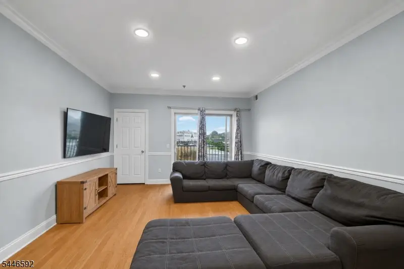 15-19 Tichenor Ln #403, Newark, NJ 07114 - #2