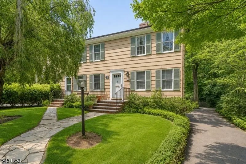 14 Brook Ct, Summit, NJ 07901 - #1