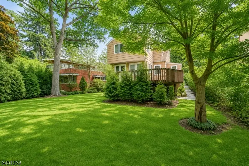 14 Brook Ct, Summit, NJ 07901 - #3